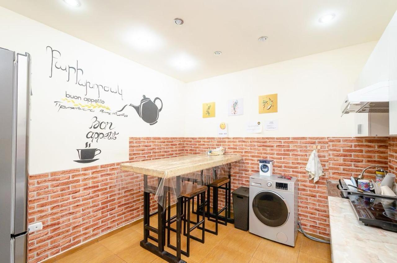 Areva Hostel & Apartment Yerevan Luaran gambar