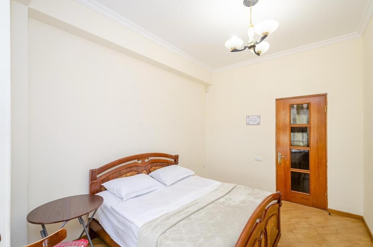 Areva Hostel & Apartment Yerevan Luaran gambar